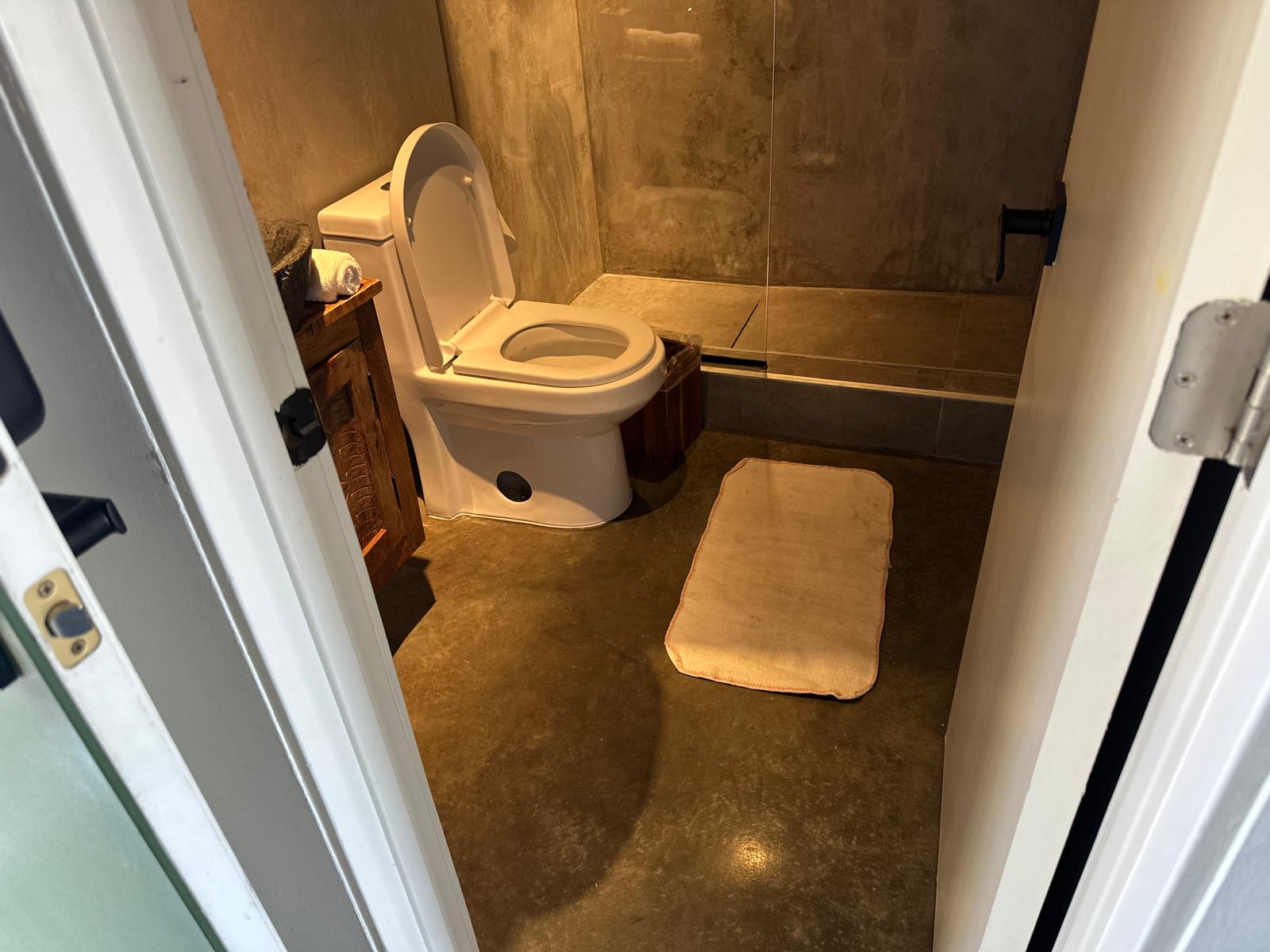 Fix Toilet Leaking From Bottom in Inglewood, CA
