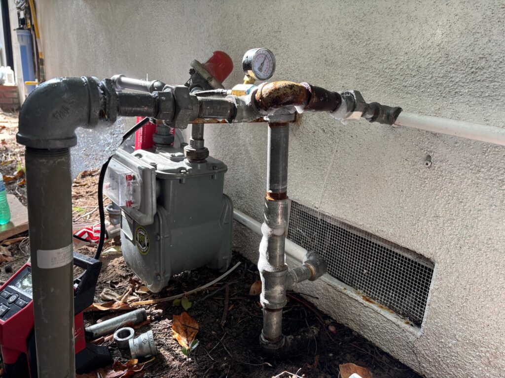 Gas leak repair Irvine Ave Studio City