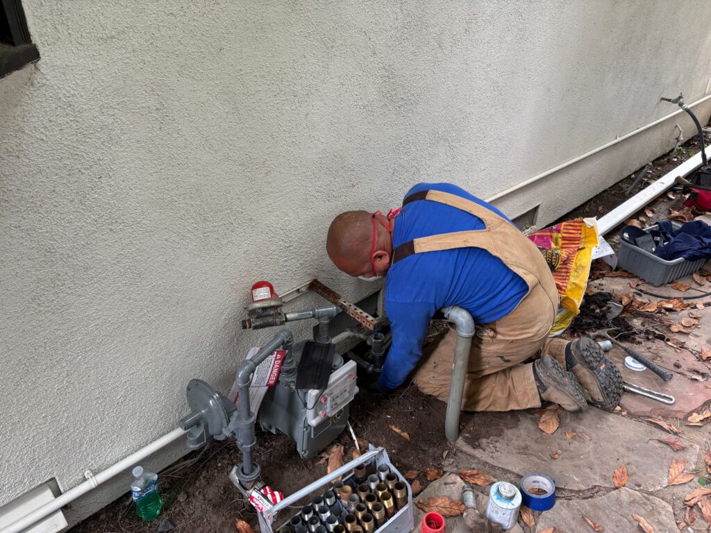 Gas leak repair Irvine Ave Studio City